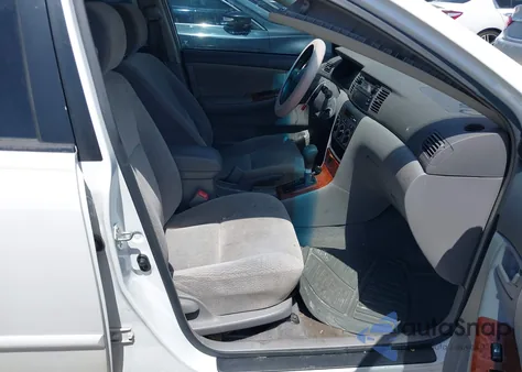 2004 Toyota Corolla Le z USA, uszkodzony, nr VIN 1NXBR32E54Z287015